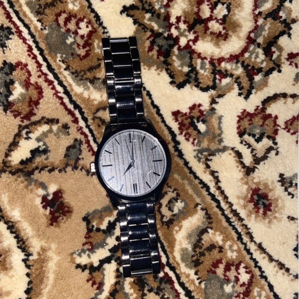 Watch - Picture 2 of 4